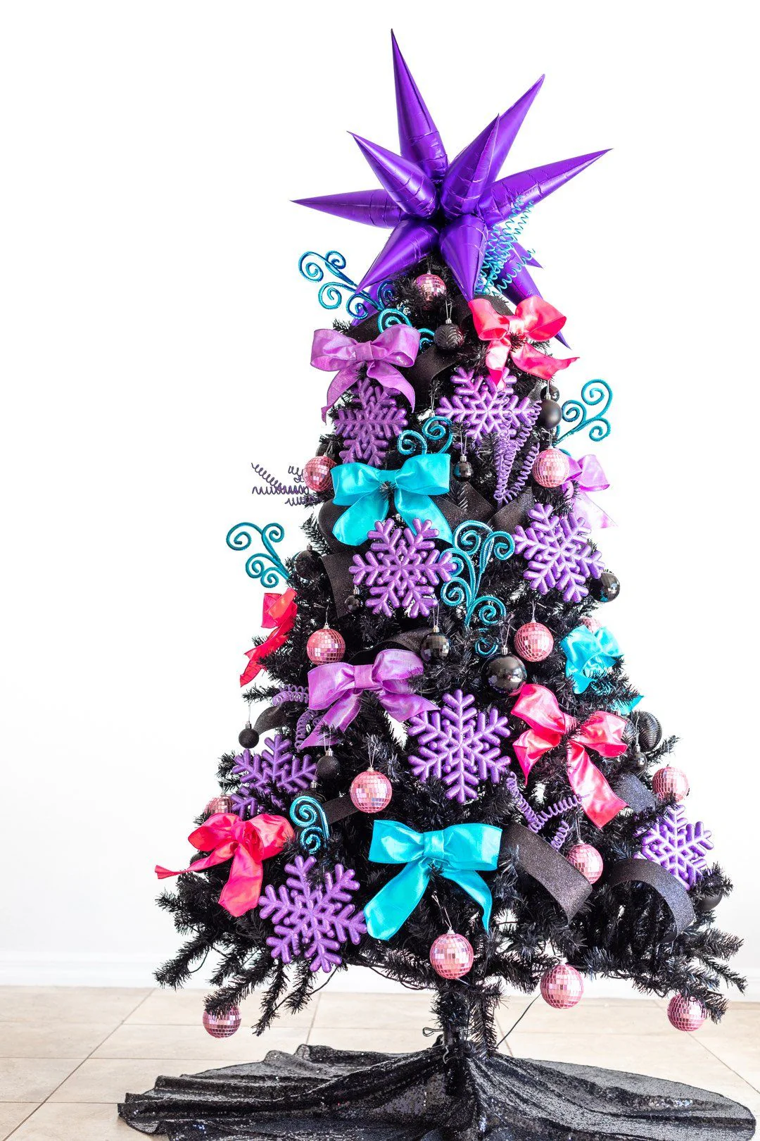 10’ Black Artificial Christmas Tree with 950 Clear LED Lights and 3056 Tips - Image 4