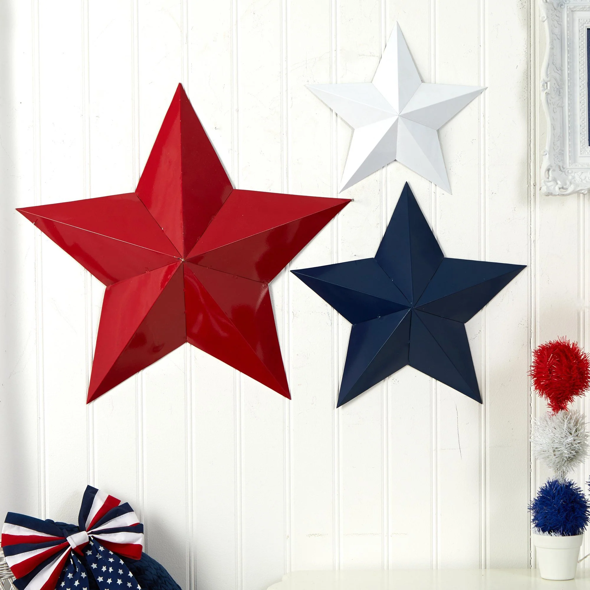 12”, 18” and 24” Americana Farmhouse Metal Stars Wall Decor Set (Set of 3) - Image 3