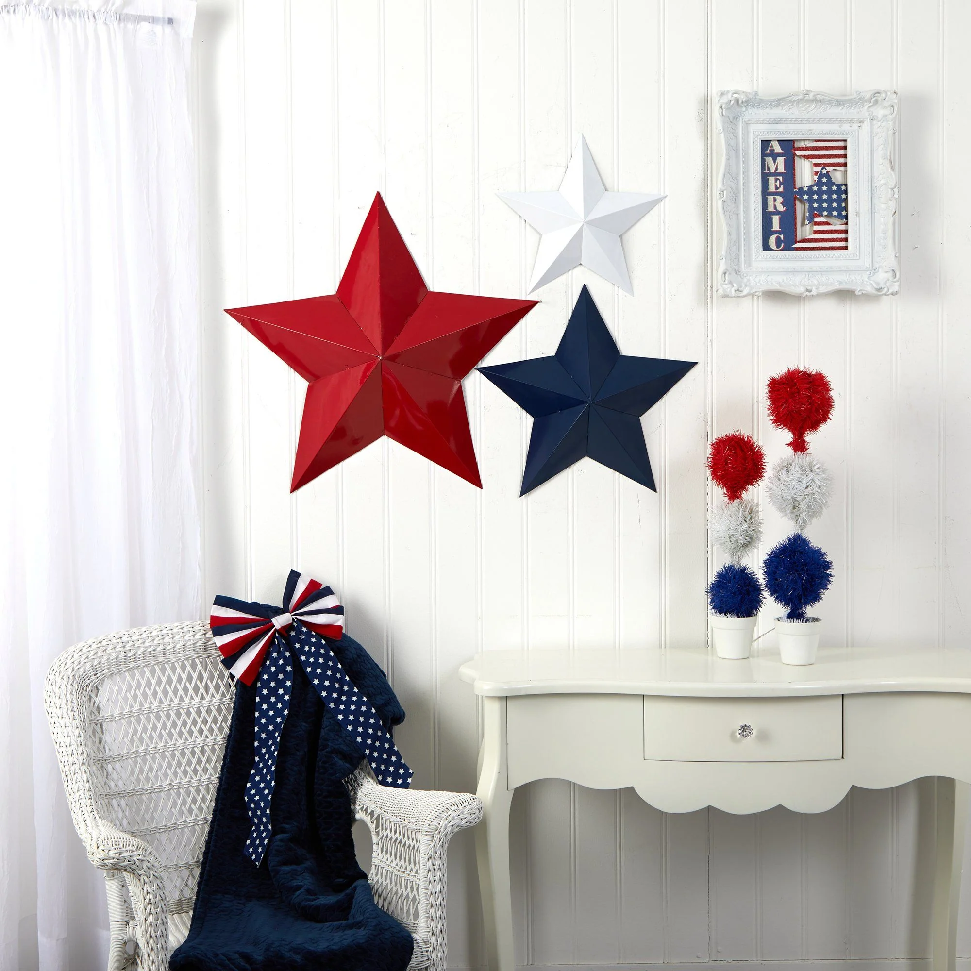 12”, 18” and 24” Americana Farmhouse Metal Stars Wall Decor Set (Set of 3) - Image 4