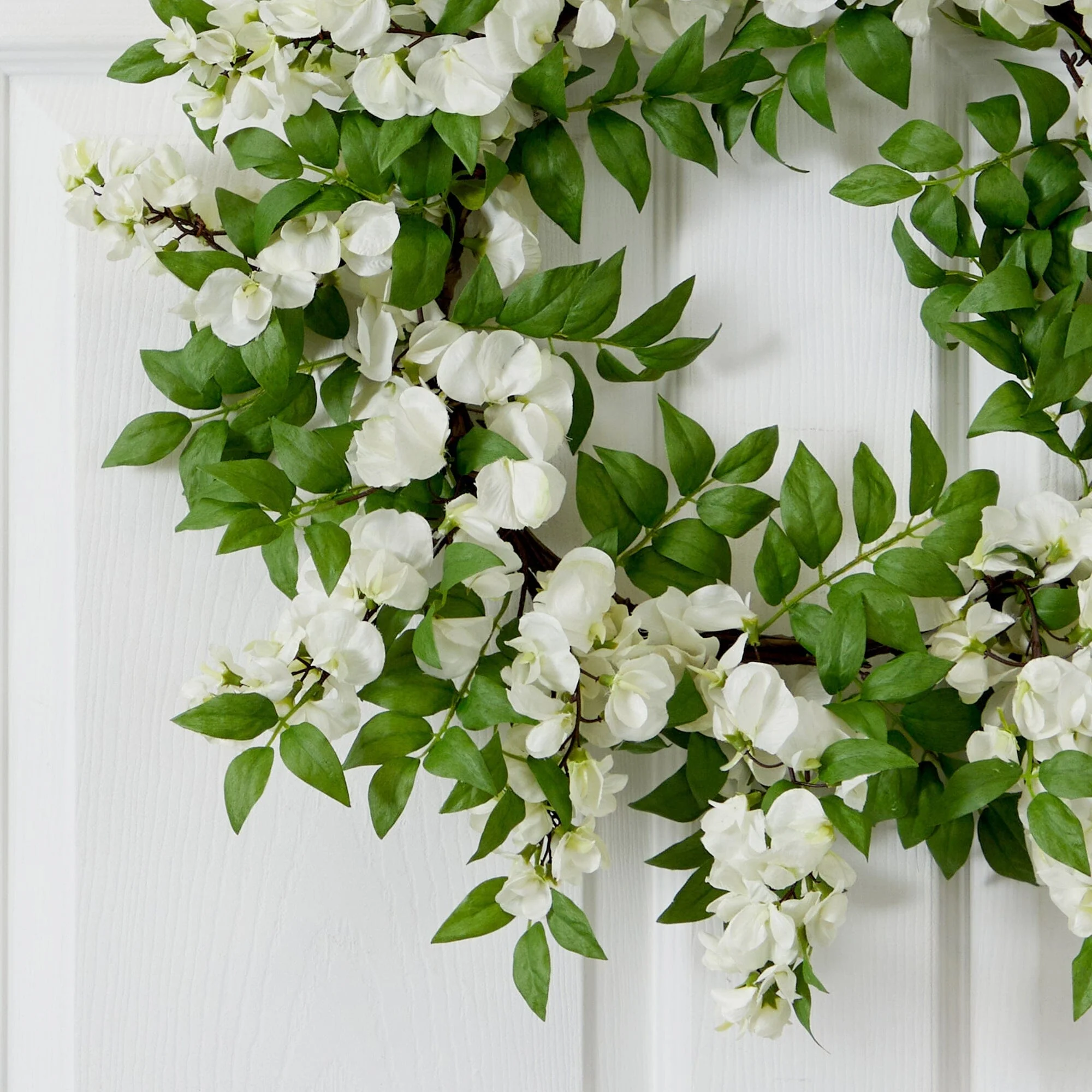18” Wisteria Artificial Wreath - Image 6