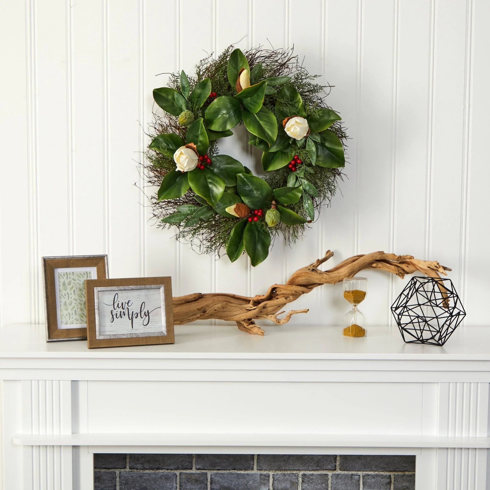 20” Cedar, Ruscus and Magnolia with Berries Artificial Wreath - Image 4