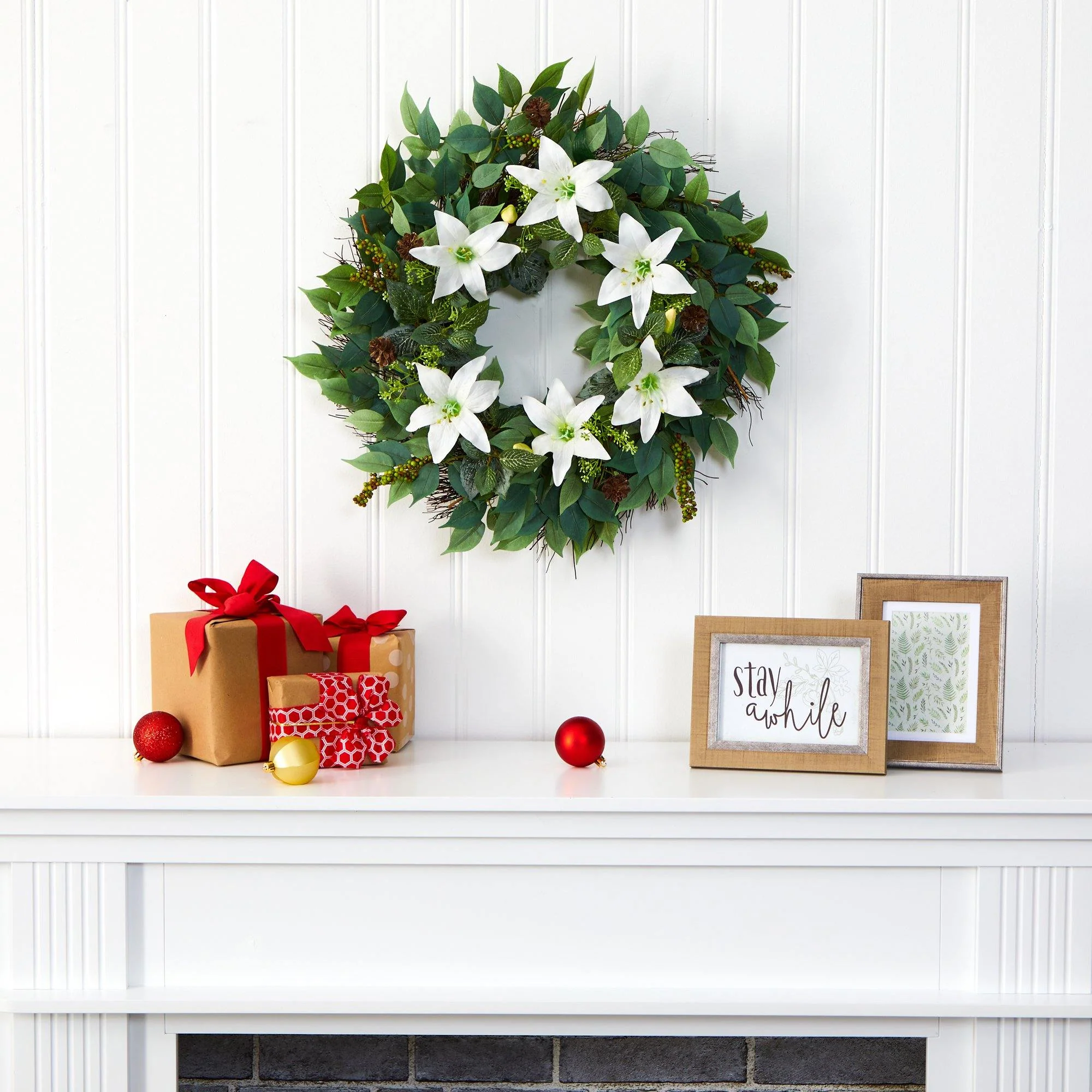23” Mixed Ruscus, Lily, Fittonia and Berries Artificial Wreath - Image 3