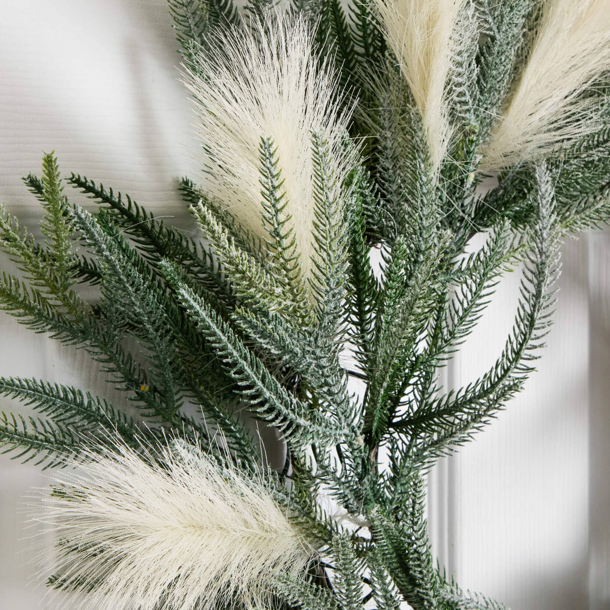 24" Artificial Balsma Fir Pine and Pampas Wreath with 50 Color Changing LED Lights - Image 4