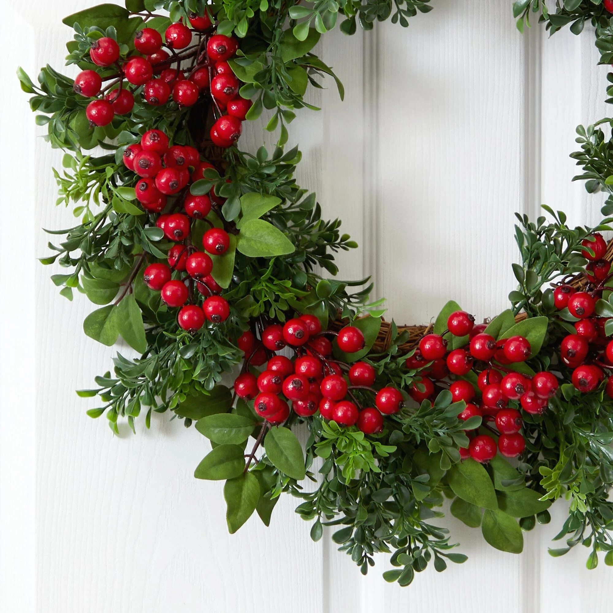 24” Berry Boxwood Wreath - Image 2