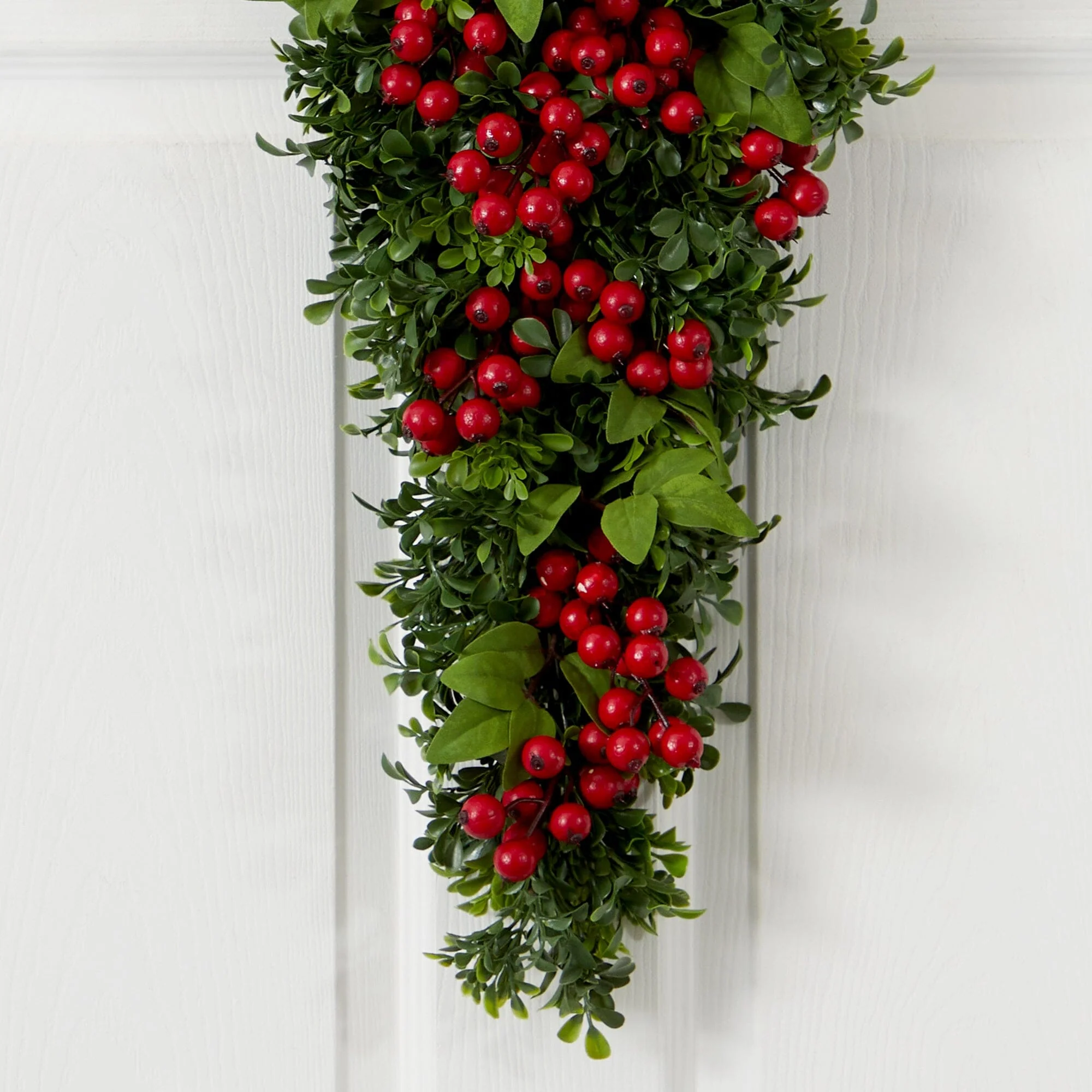 26” Berry Boxwood Teardrop - Image 2