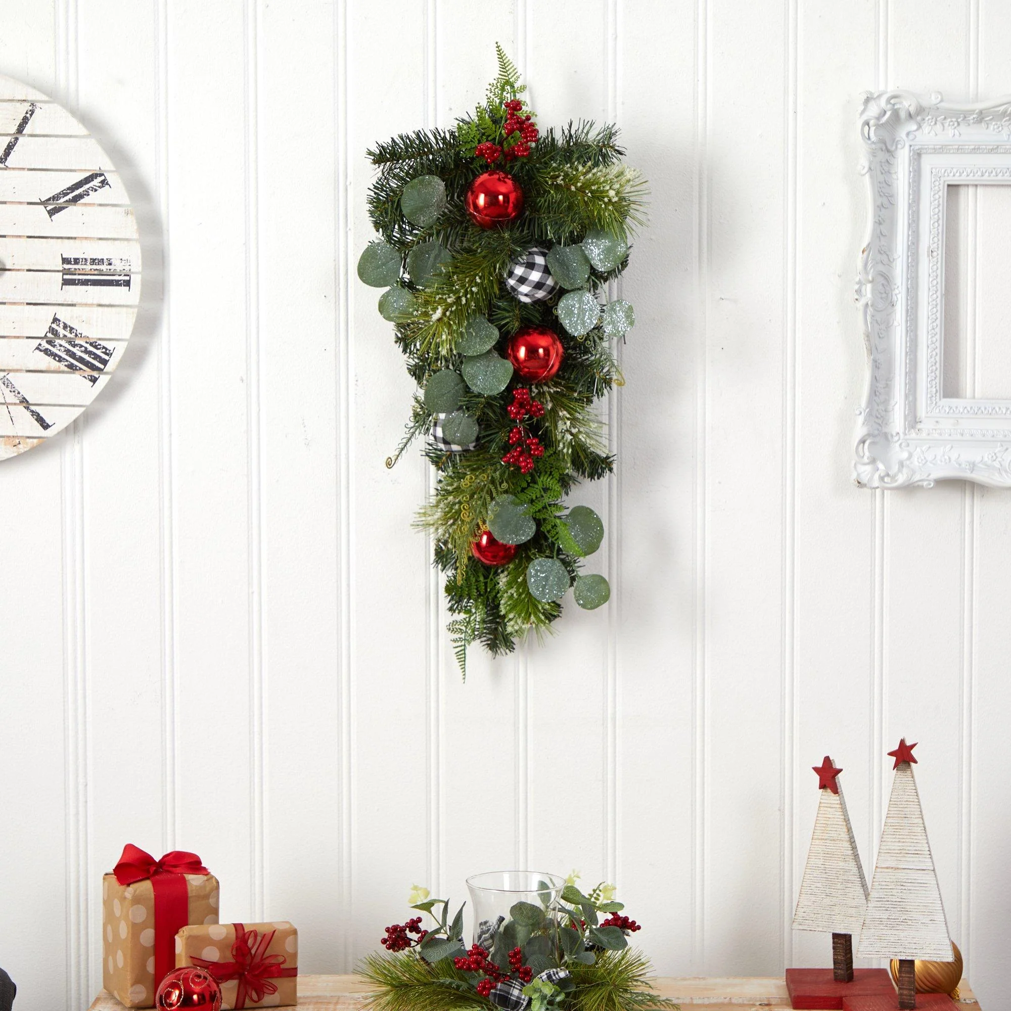 26” Holiday Christmas Greenery Ornament Artificial Swag - Image 4