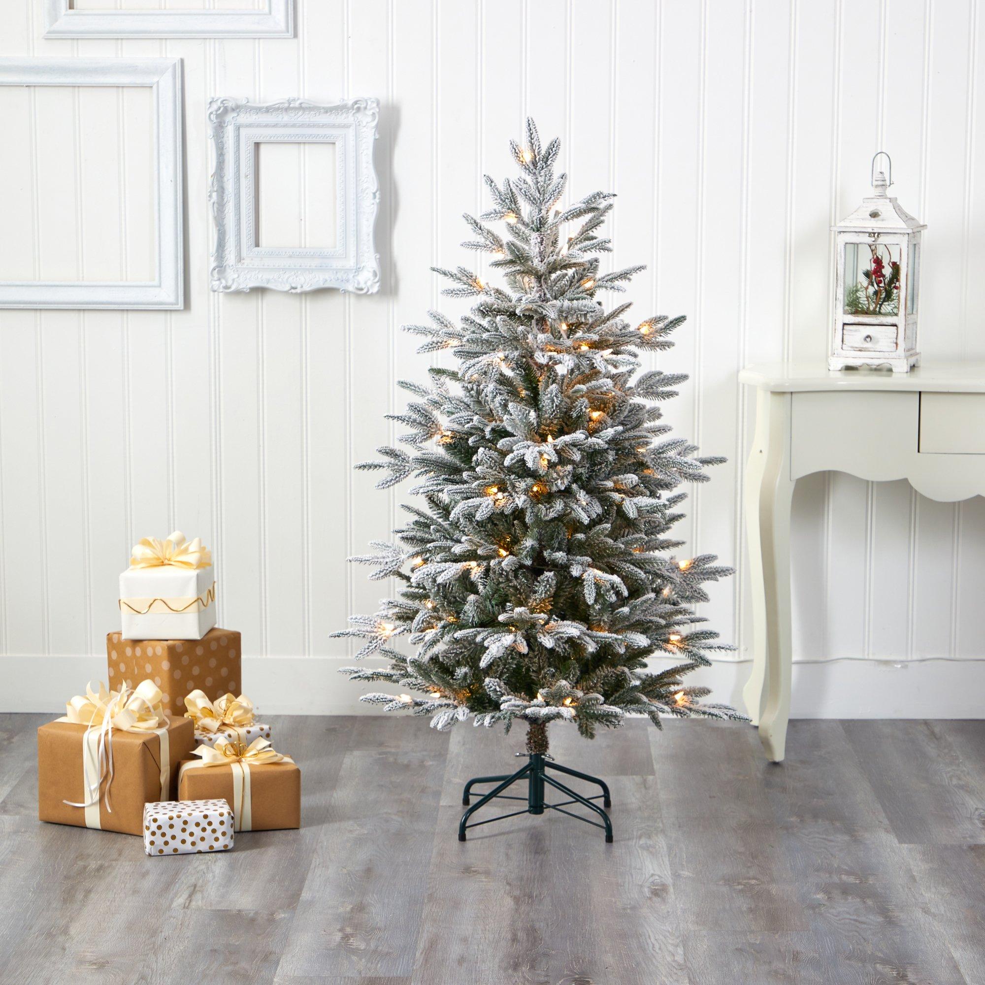 4.5’ Flocked Manchester Spruce Artificial Christmas Tree with 100 Lights and 357 Bendable Branches - Image 5