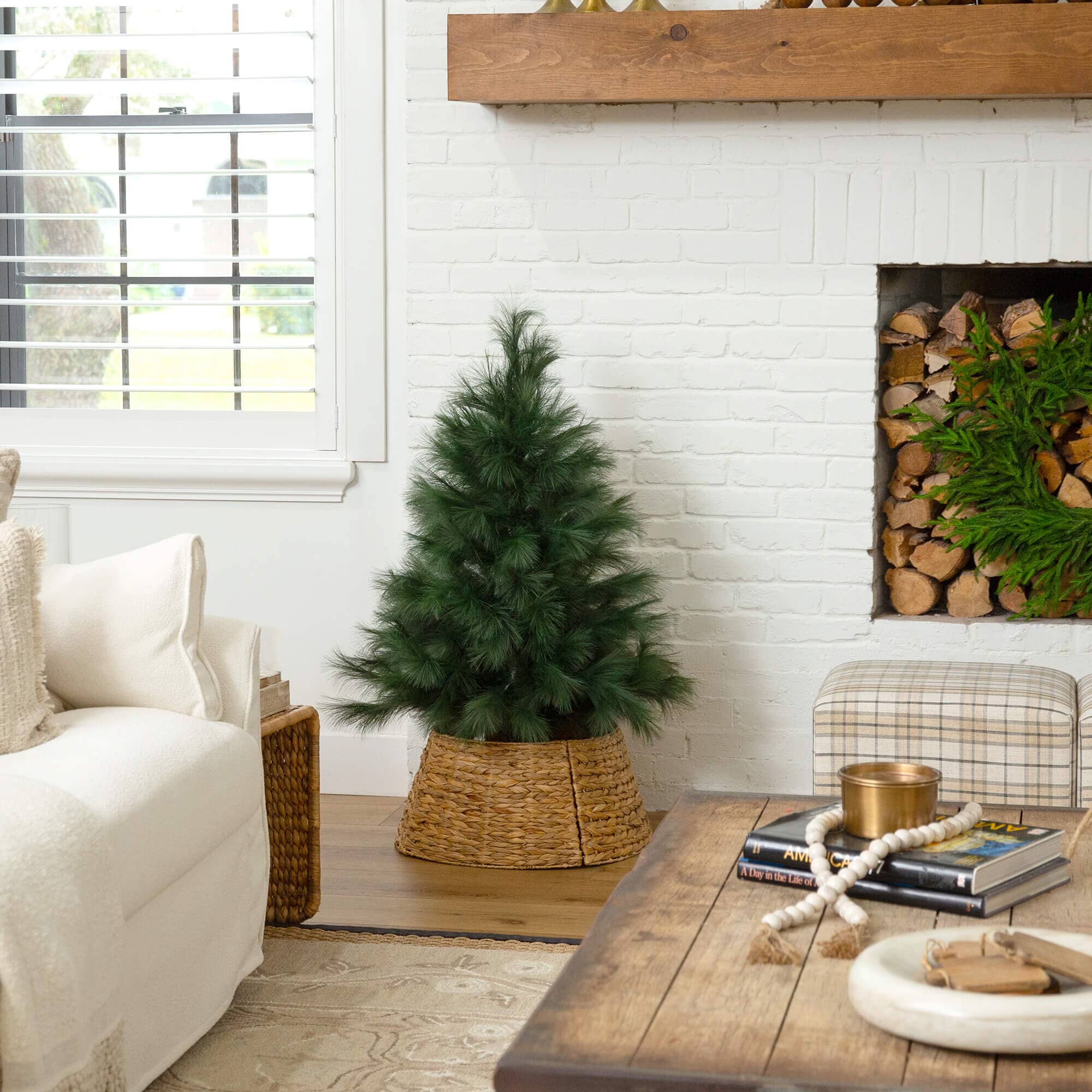 4' Artificial Green Pampas Grass Christmas Tree - Image 5