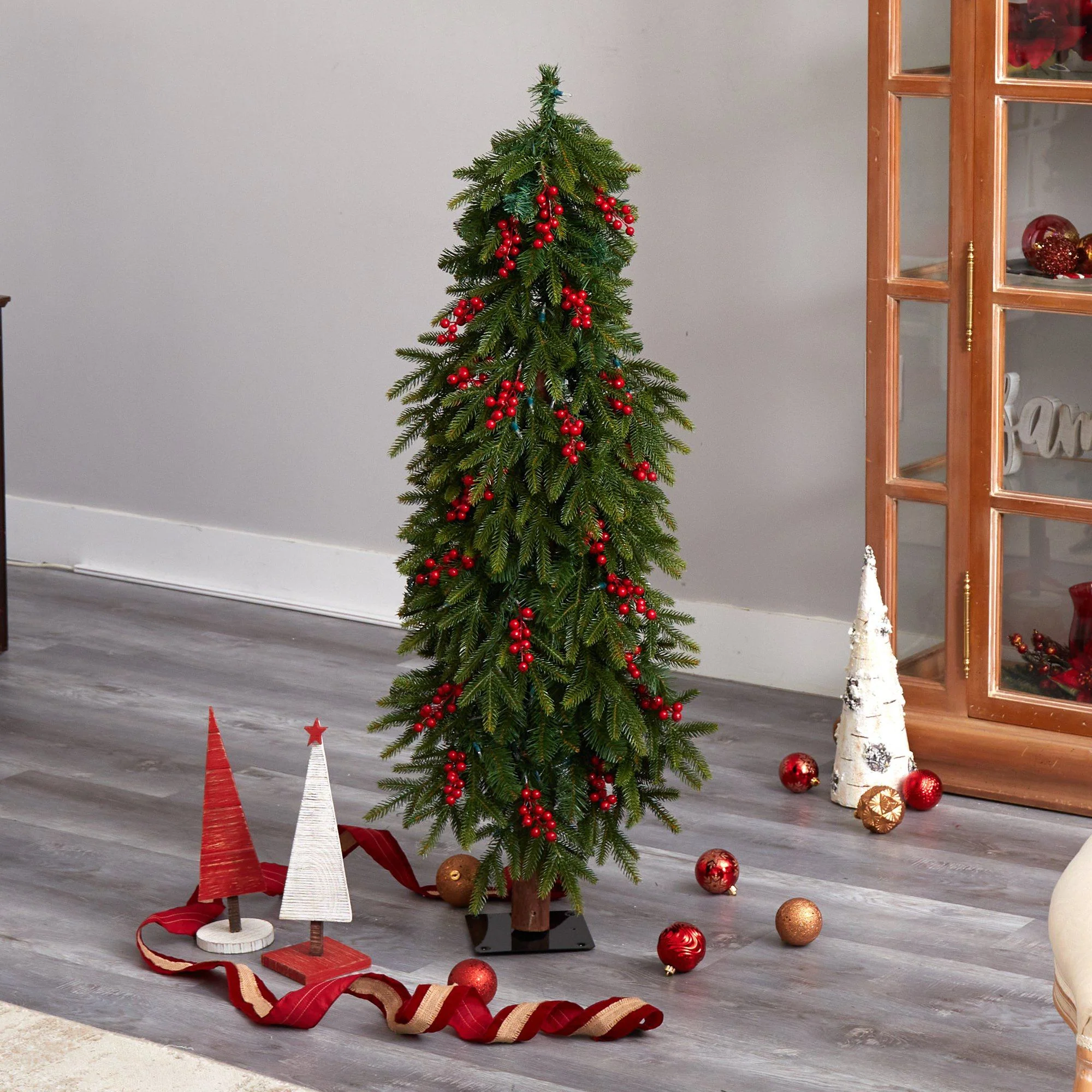 4’ Victoria Fir Christmas Tree - Image 8