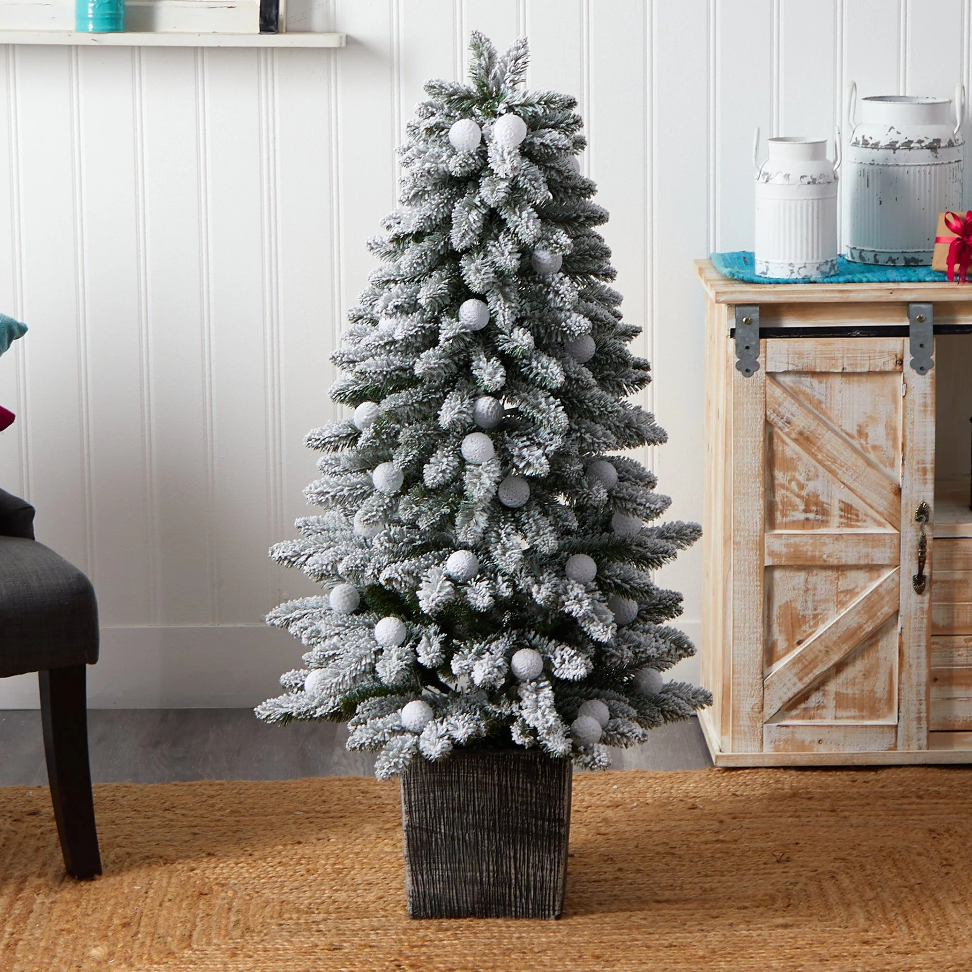 4' Winter Flocked Pre-Lit Tree with 40 LED Globe Lights, 259 Branches in Decorative Planter - Image 5