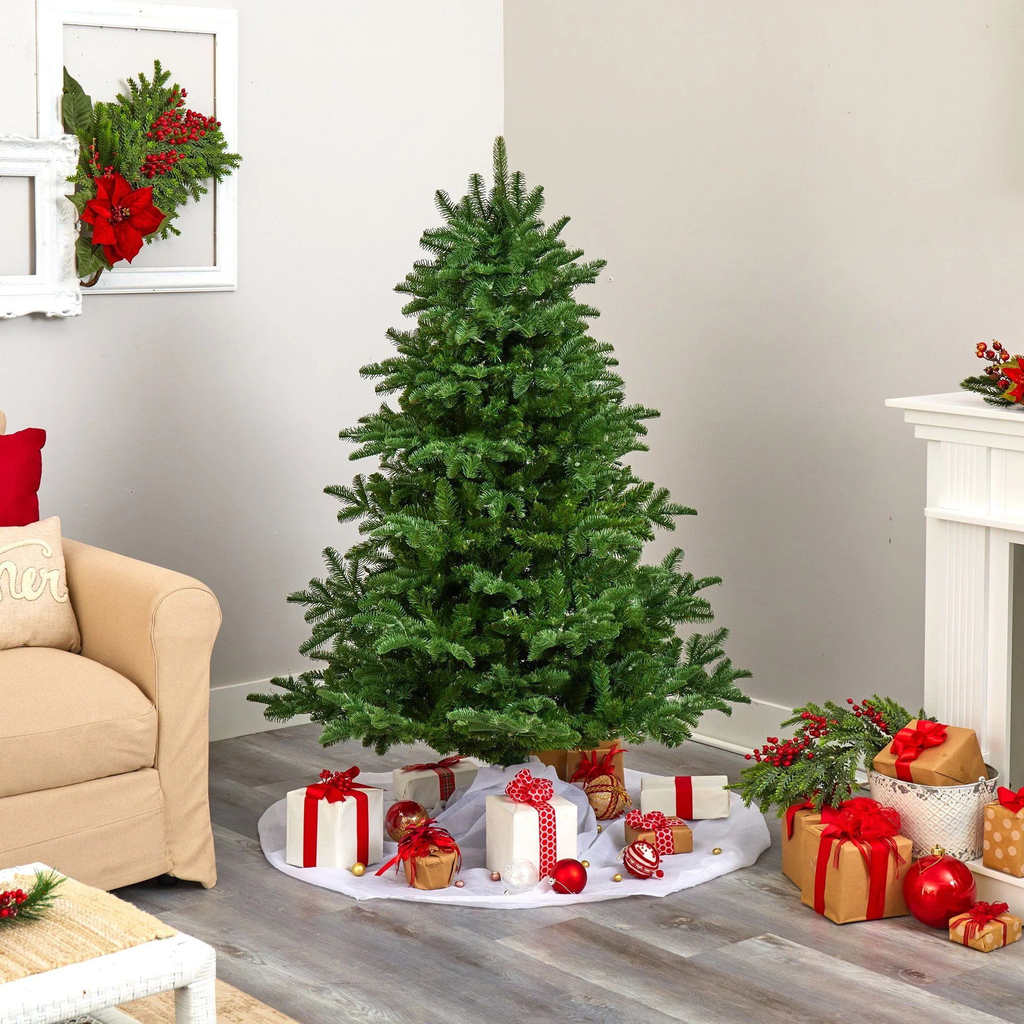 5’ South Carolina Spruce Artificial Christmas Tree with 300 White Warm Lights and 1370 Branches - Image 4