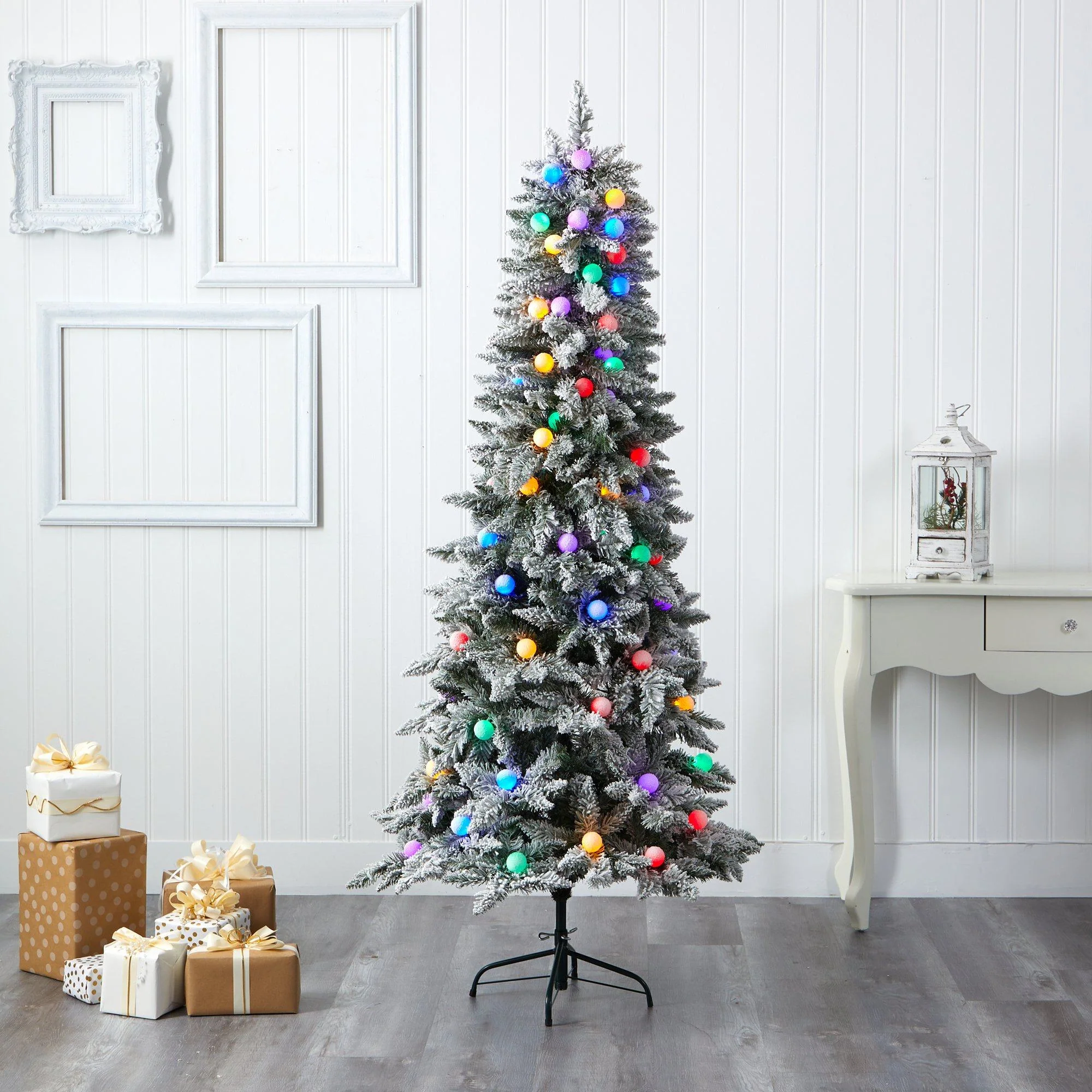 6.5' Flocked British Columbia Mountain Fir Artificial Christmas Tree with 75 Multi Color Globe Bulbs and 679 Bendable Branches - Image 6