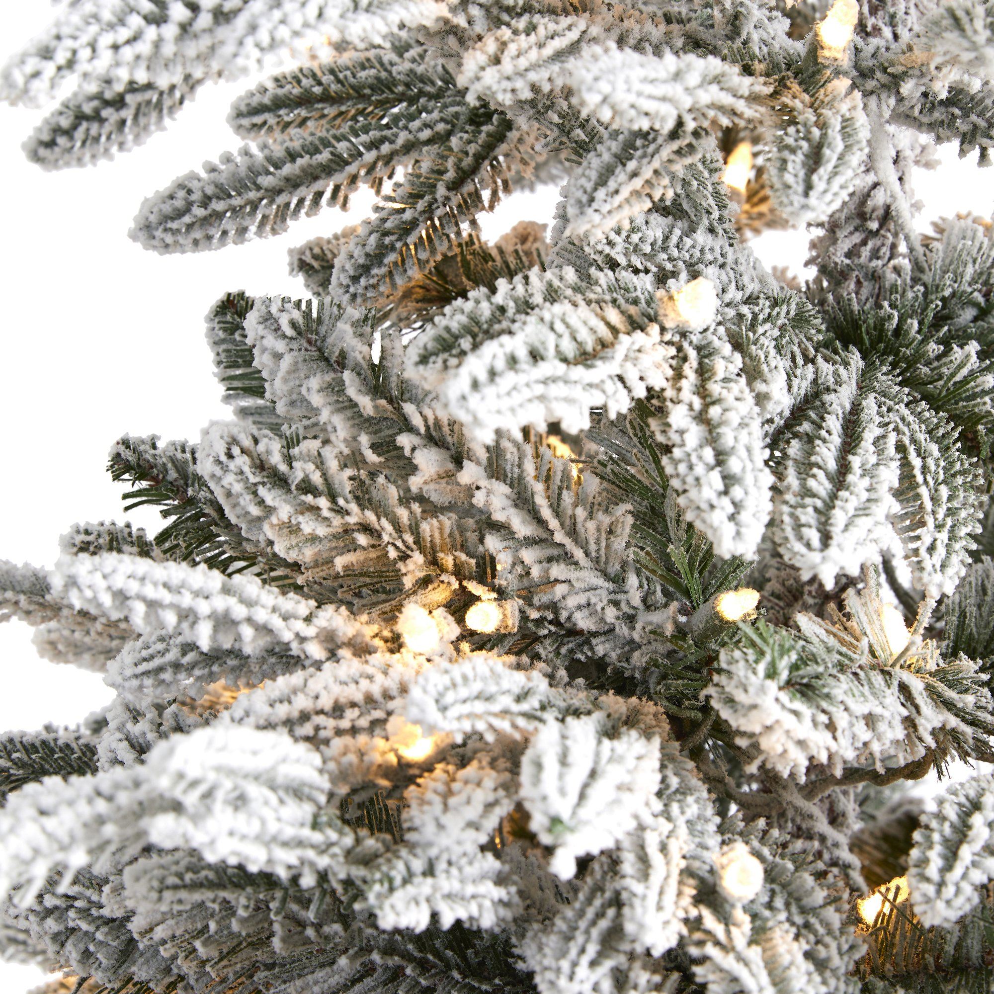 6.5’ Flocked Manchester Spruce Artificial Christmas Tree with 300 Lights and 781 Bendable Branches - Image 3