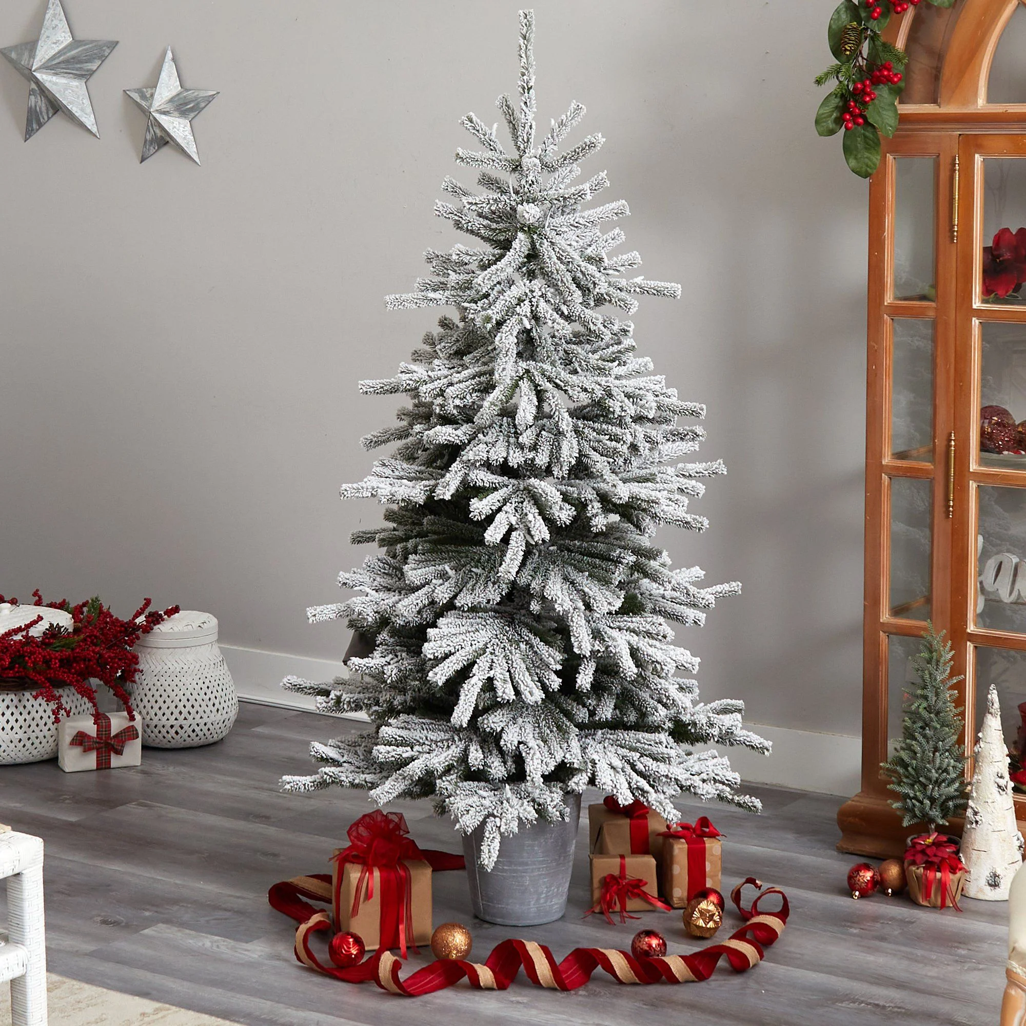 6’ Flocked Long Vermont Pine Tree with 758 Branches and 250 LED Lights in Decorative Planter - Image 9