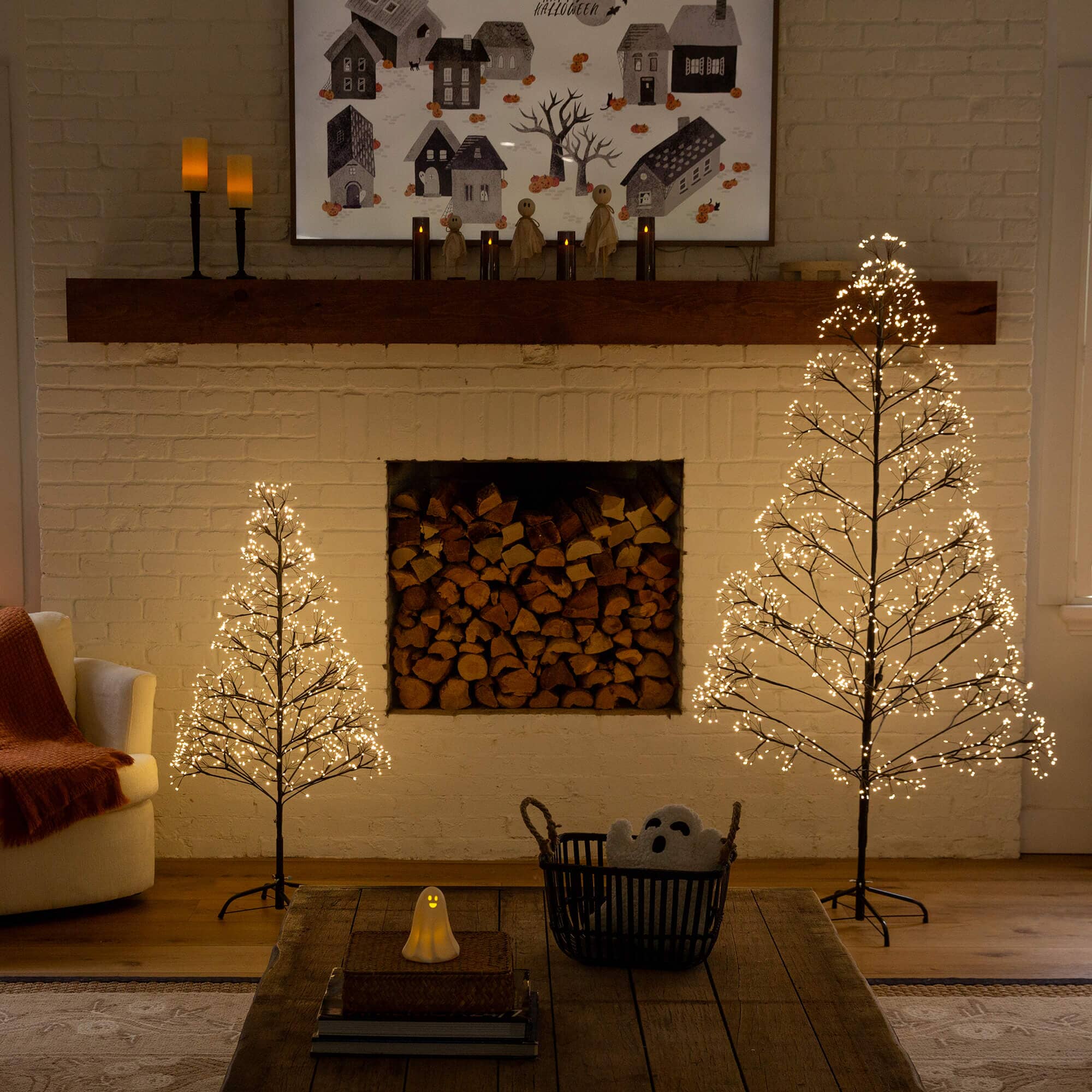 6' Pre-Lit Artificial Halloween Black Starburst Tree with 1680 Fairy Warm White LED Lights - Image 4