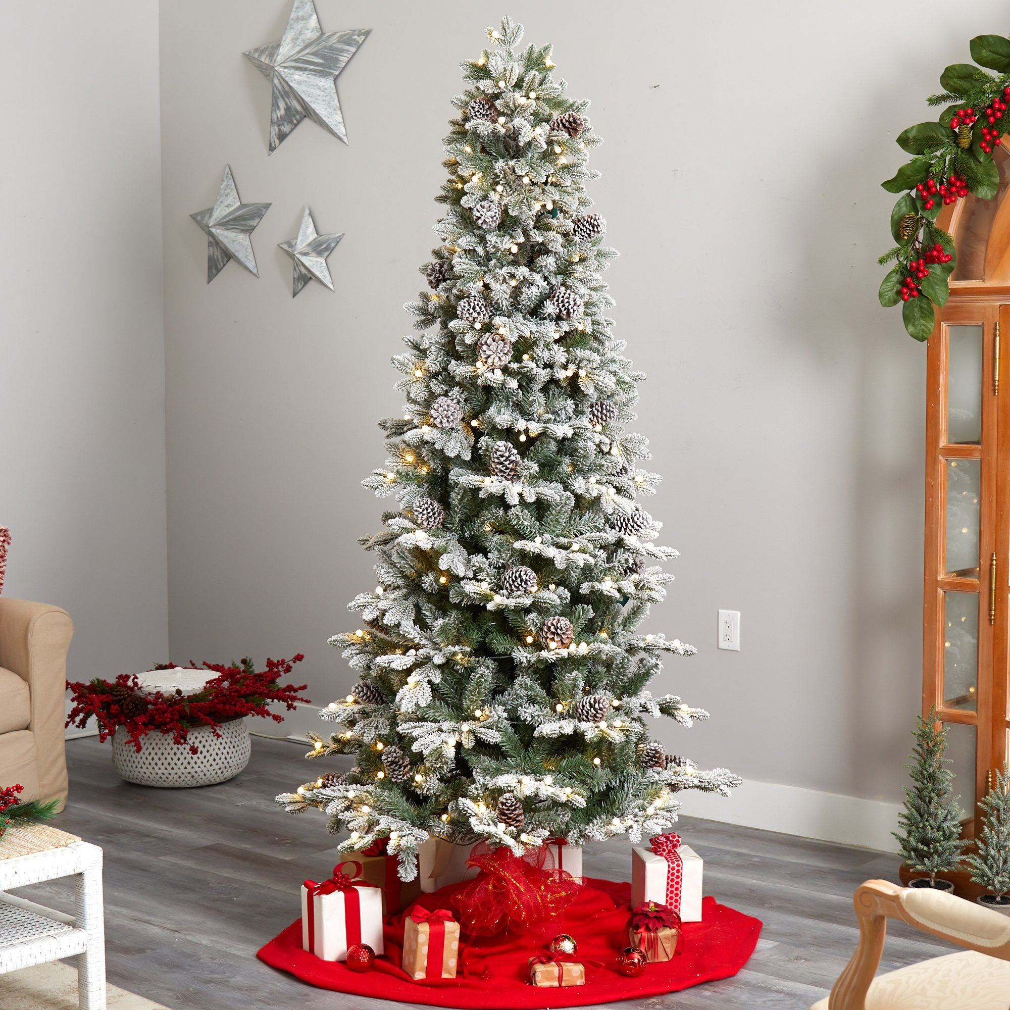 7.5' Flocked Alaskan Pre-Lit Artificial Christmas Tree 350 LED Lights and 2155 Bendable Branches - Image 7