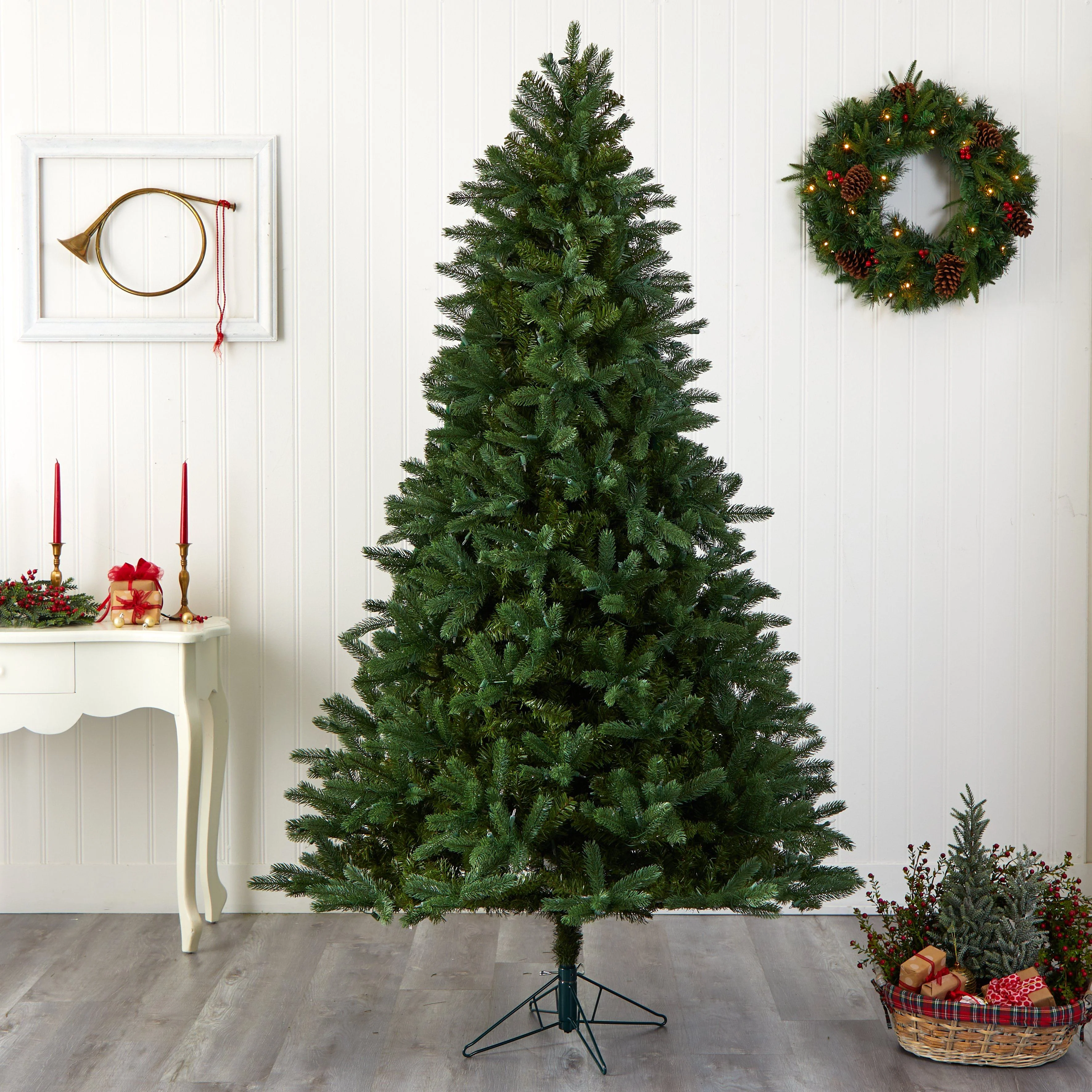 7.5’ Rembrandt Christmas Tree w/Clear Lights - Image 5