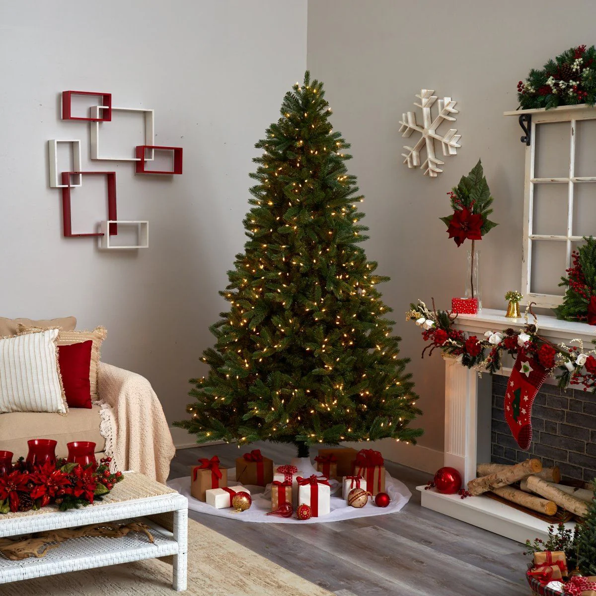 7.5’ Rembrandt Christmas Tree w/Clear Lights - Image 8