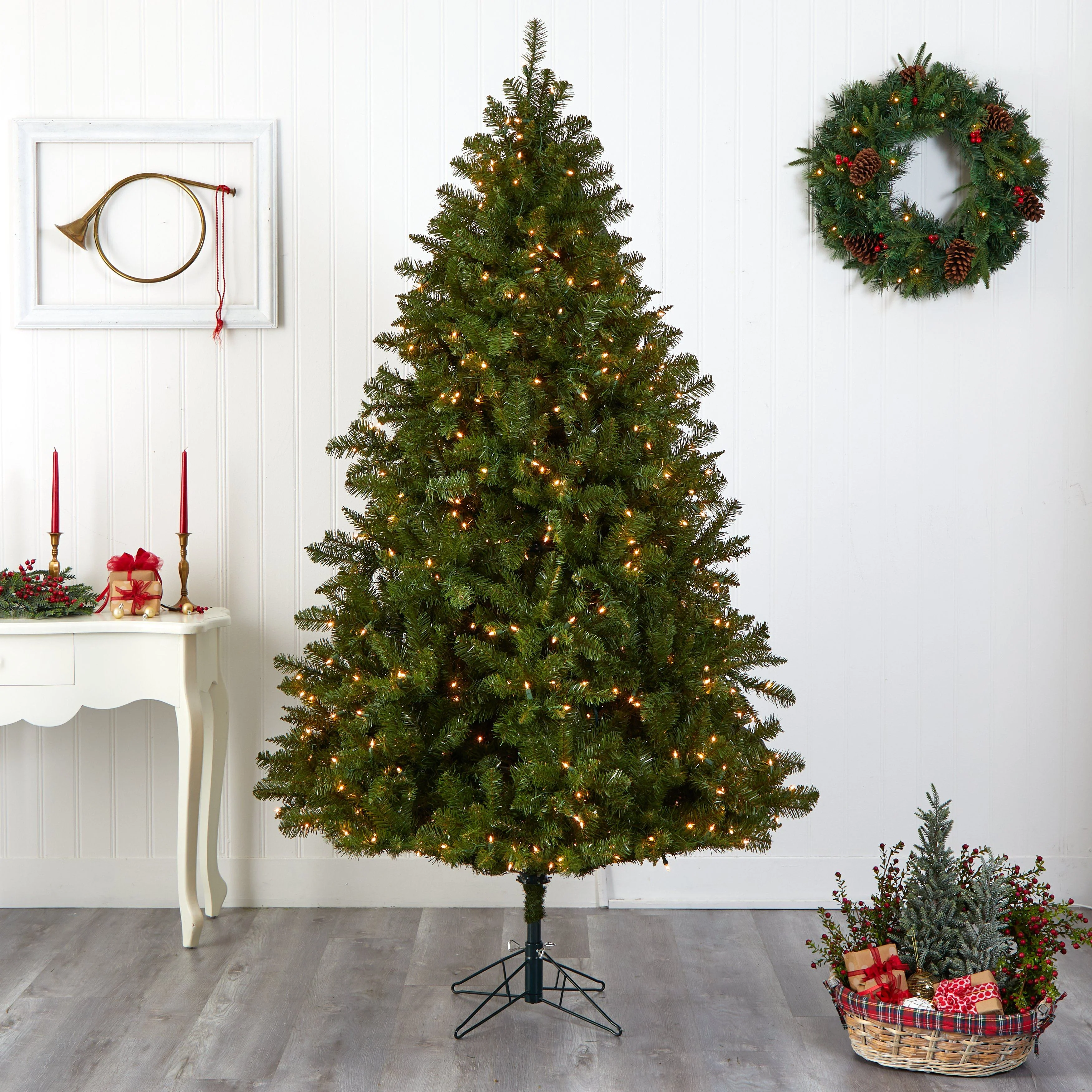 7.5’ Windermere Christmas Tree w/Clear Lights - Image 6