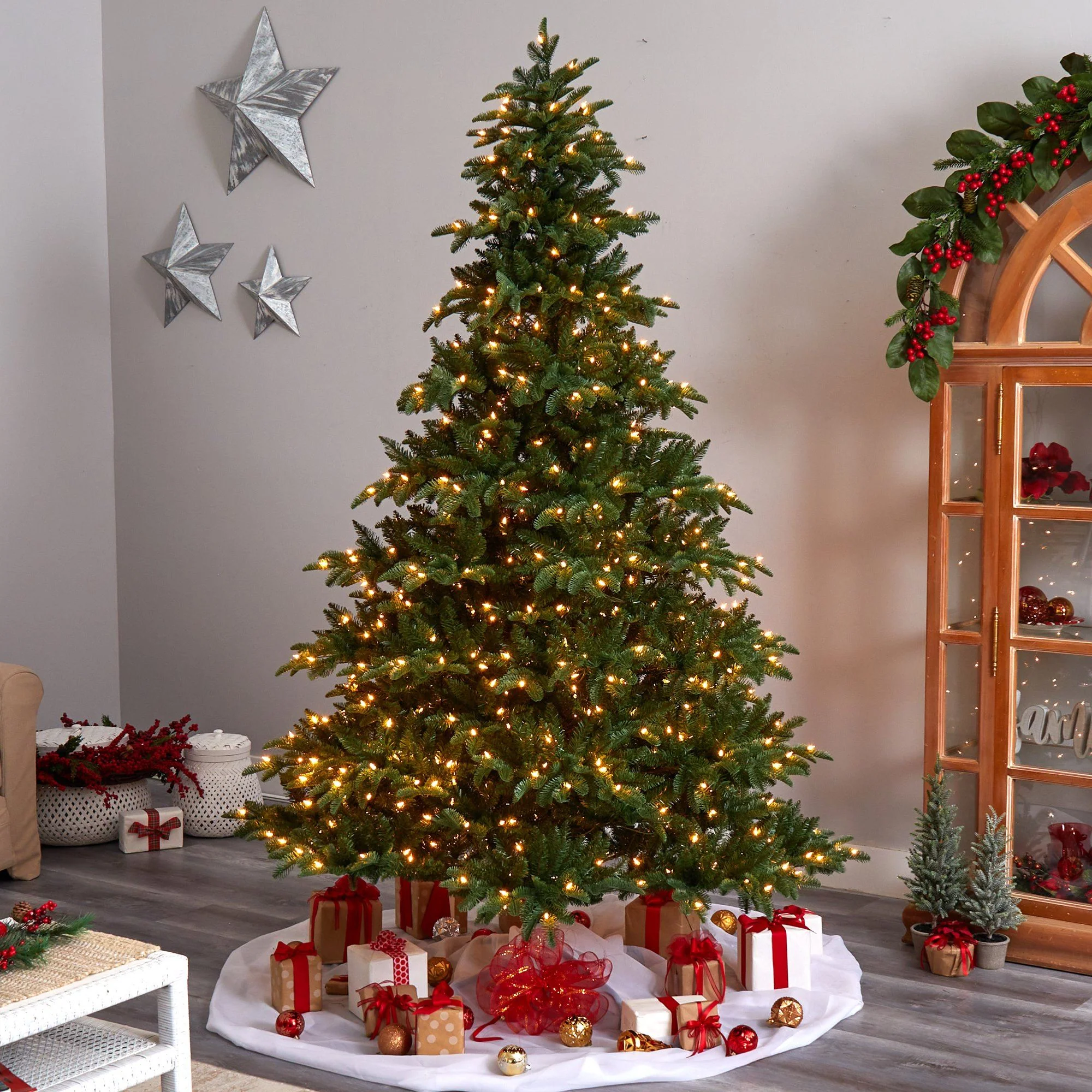 8’ South Carolina Spruce Christmas Tree with 700 White Warm Lights and 3412 Bendable Branches - Image 7