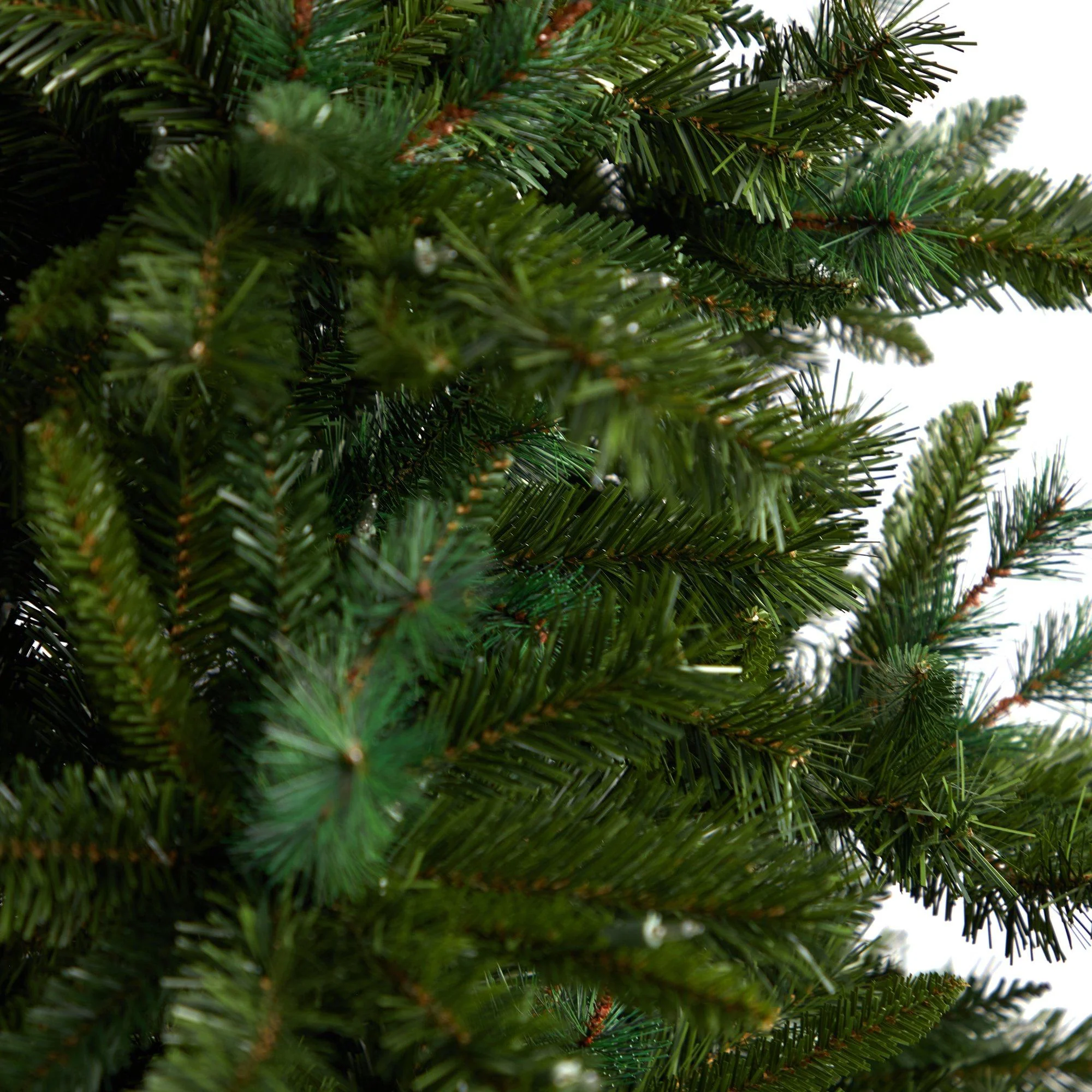 8’ Wyoming Mixed Pine Artificial Christmas Tree with 650 Clear Lights and 2302 Bendable Branches - Image 5