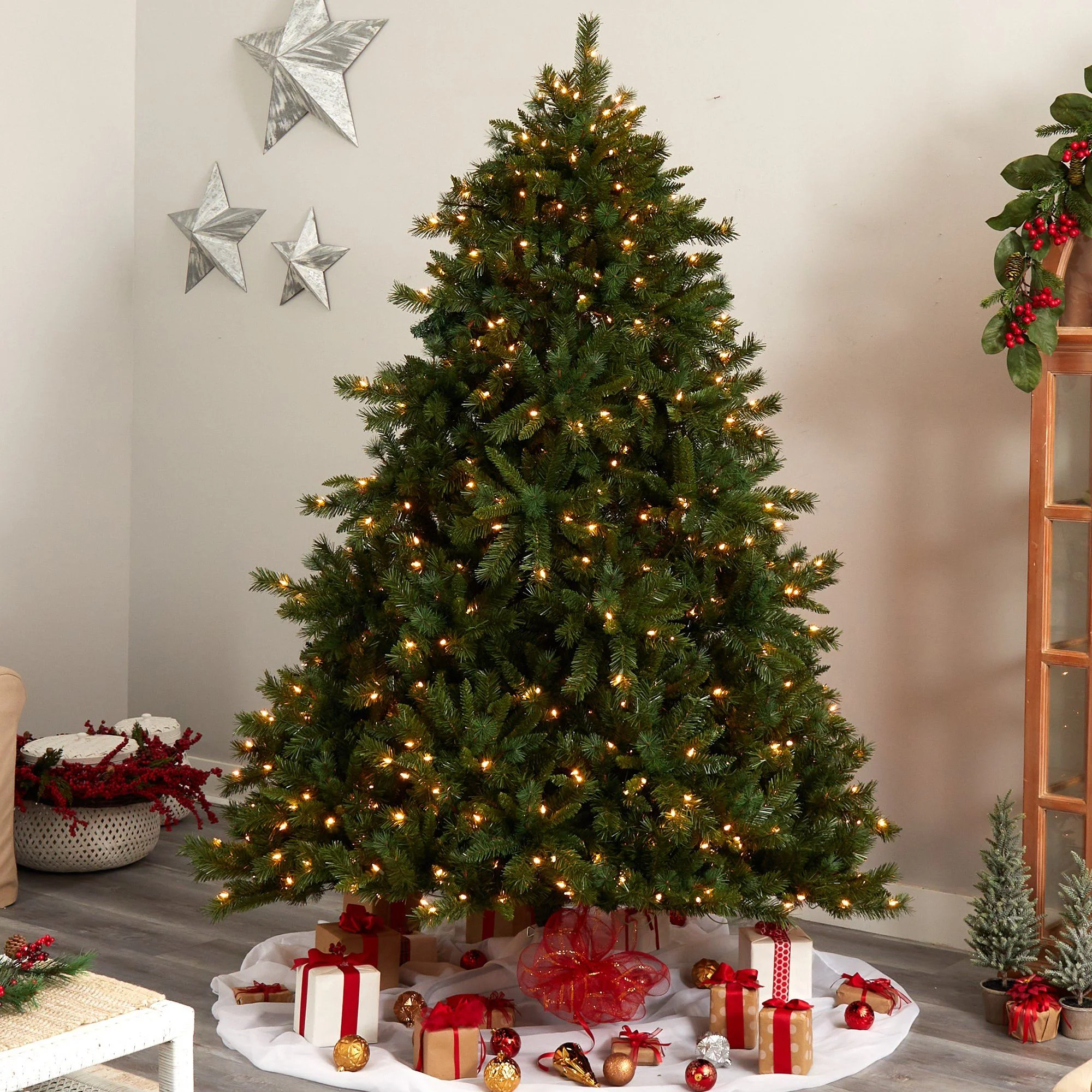 8’ Wyoming Mixed Pine Artificial Christmas Tree with 650 Clear Lights and 2302 Bendable Branches - Image 7