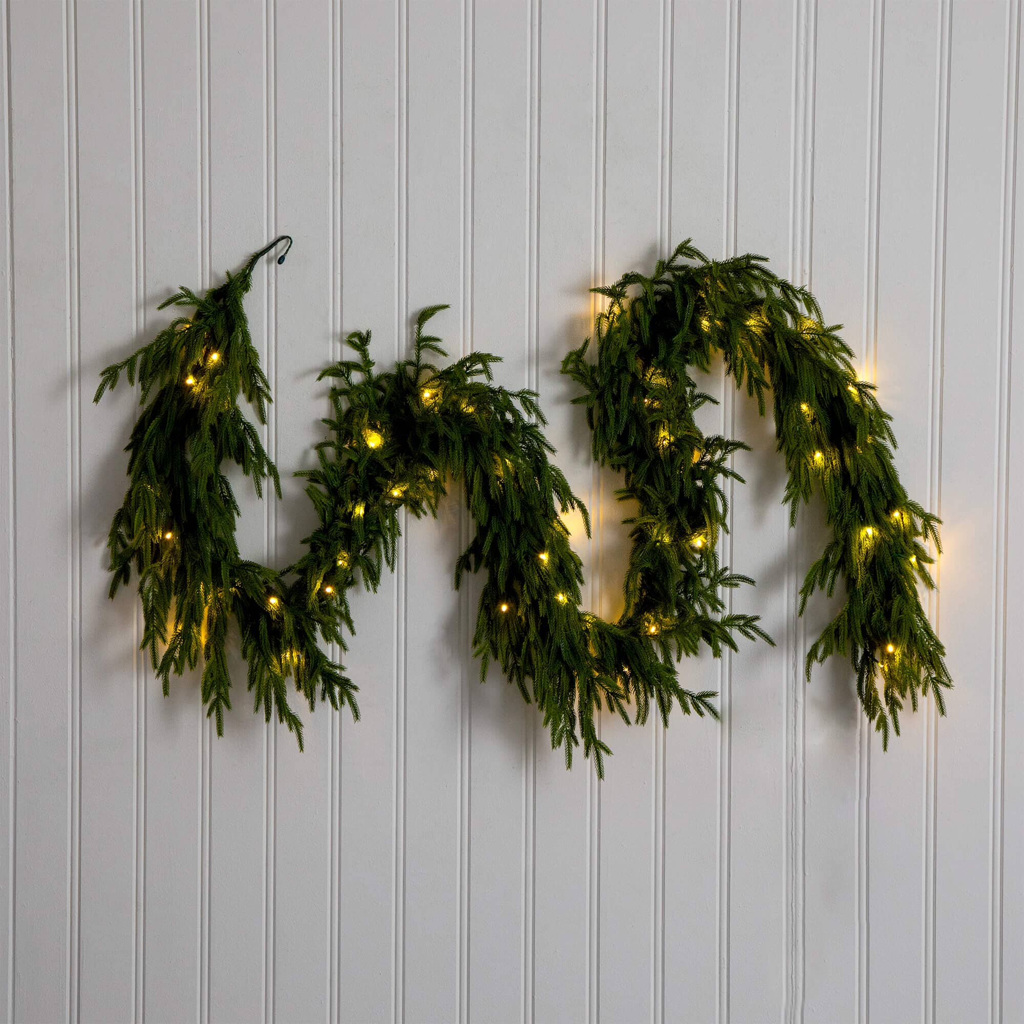 9' Pre-Lit Artificial Real Touch Norfolk Island Pine Garland with 50 Warm White LED Lights and Natural Look - Image 4